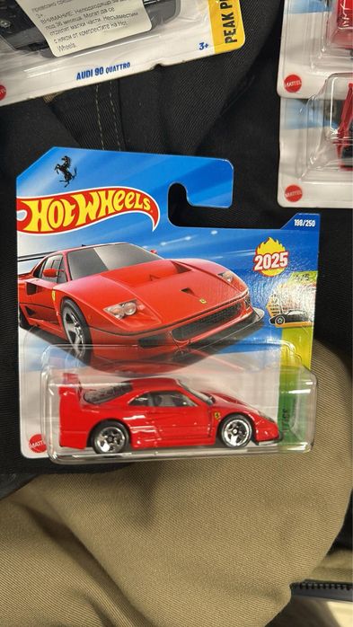 Hot wheels Ferrari f40/Audi90 /ferrari 365/BMW 202 жълти 2 бр и синьо1