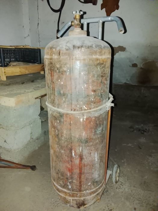 Газ баллон 50 л ұсталған