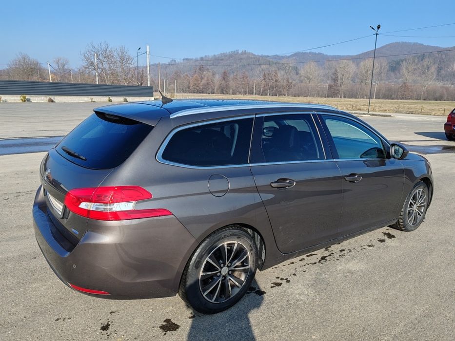 Peugeot 308 1.6 HDi 2014 – Piele, Plafon Panoramic, Întreținută