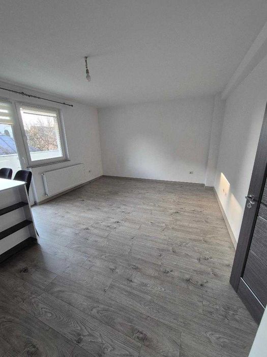 inchiriez ap 3 camere Radauti