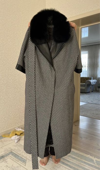 демисезонный пальто новый