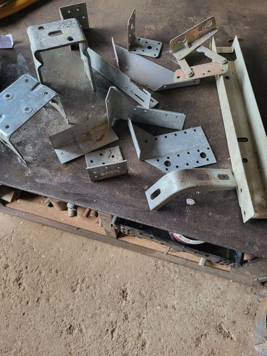 Suporți metalici diferite dimensiuni