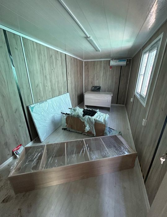 Контейнер офис с мебелью