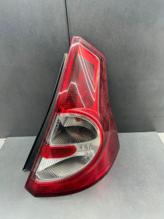 Lampa / Tripla stop dreapta pe aripa 8200734824 Dacia Sandero 2009