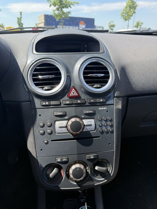 Opel corsa 1.3 2012