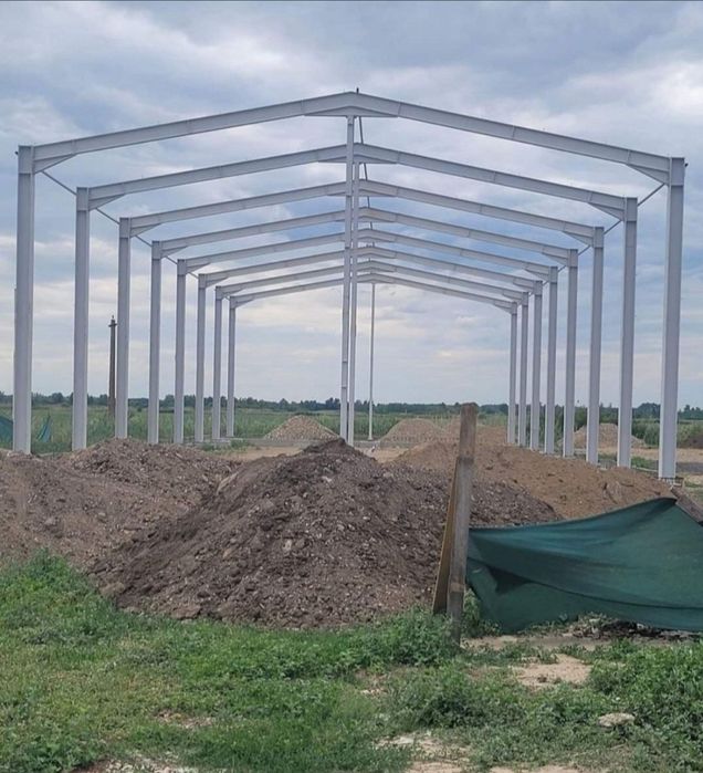 Vând hala metalica