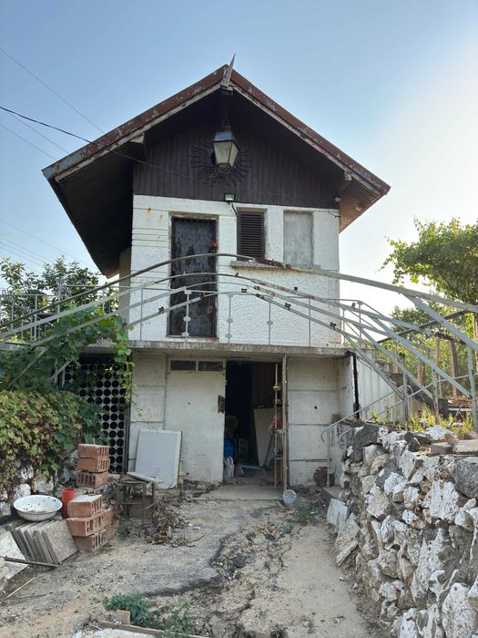 Продава се Къща в Силистра, Запад - 700 кв.м за 33 €/кв.м - Снимка #1