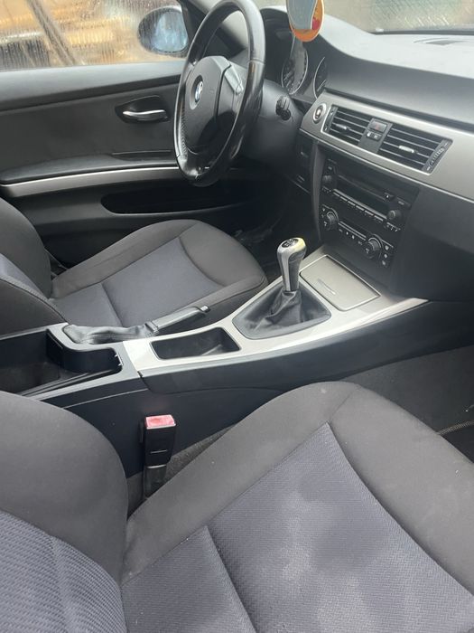 Vand sau schimb BMW 318i