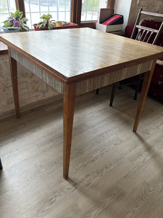 Диван, раскладной обеденный стол