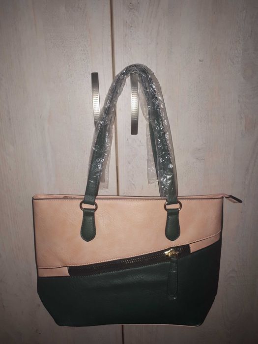 Нова дамска чанта от екокожа в цвят пудра