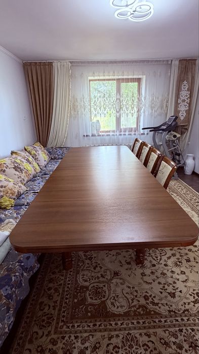Стол деревянный стуля