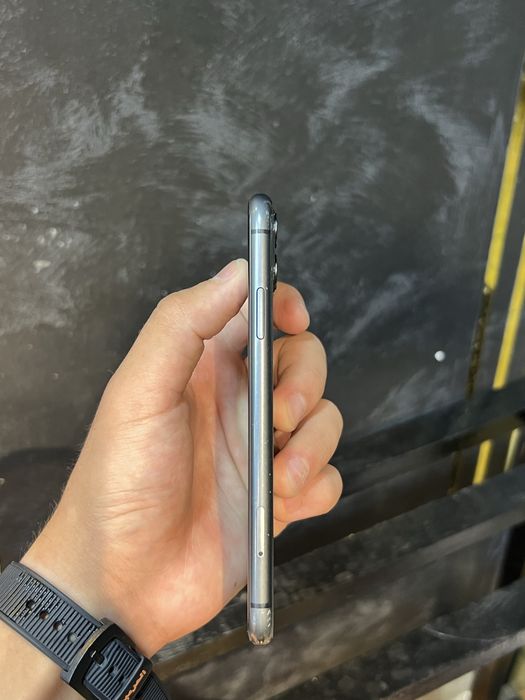 Iphone 11 rm/a qora