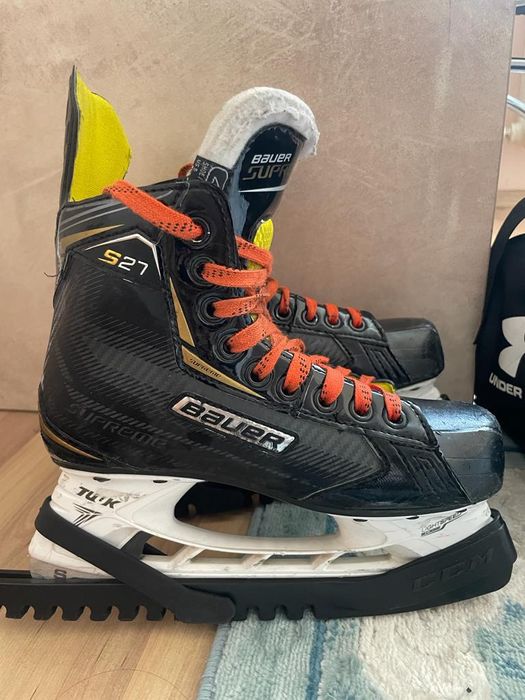 Продаю хоккейные коньки