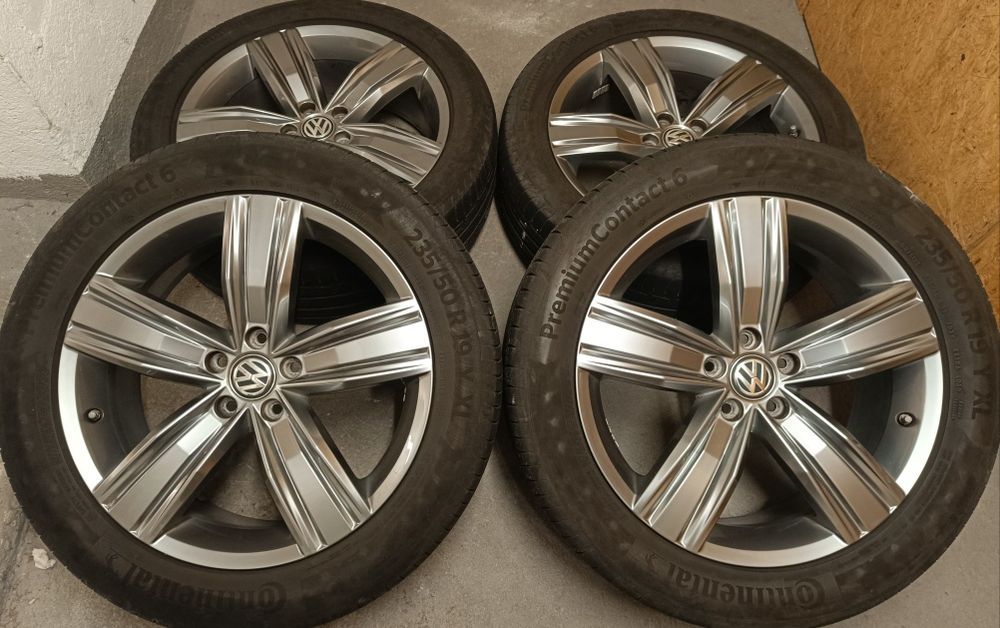 Оригинални джанти с гуми летни 19 цола за Vw Tiguan дот 2021г