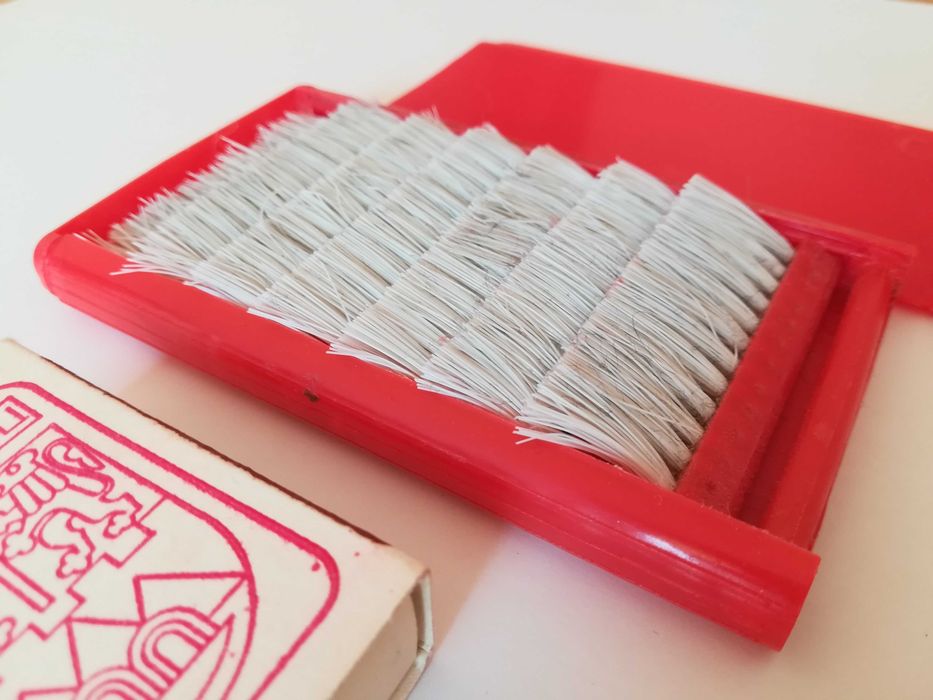 За колекционери. Ретро  Антикварна Уникална четка за дрехи