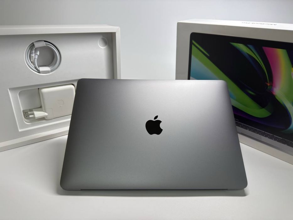 Macbook Pro M2 8/256 Gb