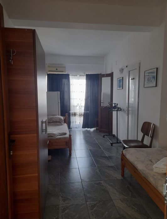 Cazare Eforie Nord-garsoniere cu baie proprie,bucatarie comuna,etaj 4