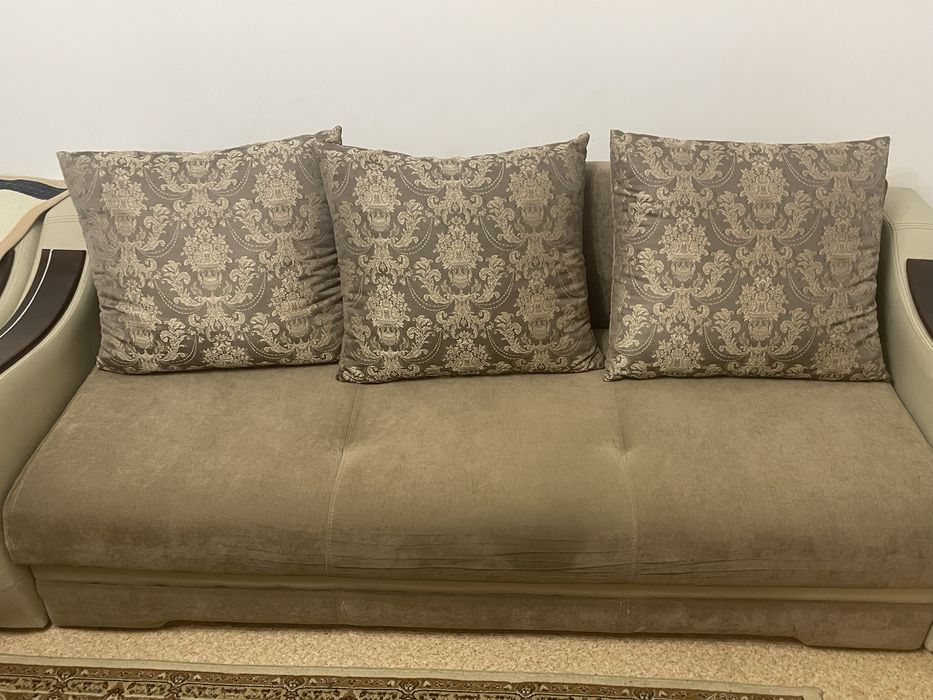 Продам Диван 3,2,1 + пуфик Торг