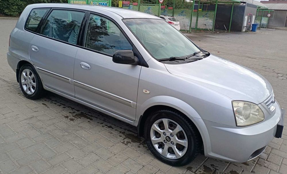 Kia Carens 206 000 km functioneaza perfect