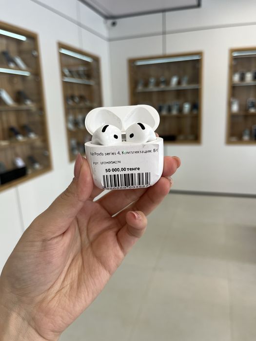 AirPods series 4