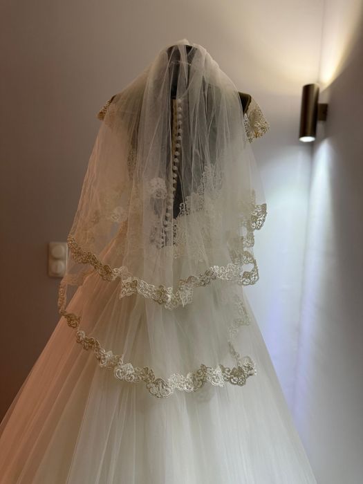Vand rochie de mireasă