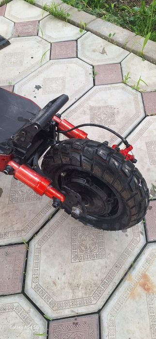 Электросамокат KUQUAY m4