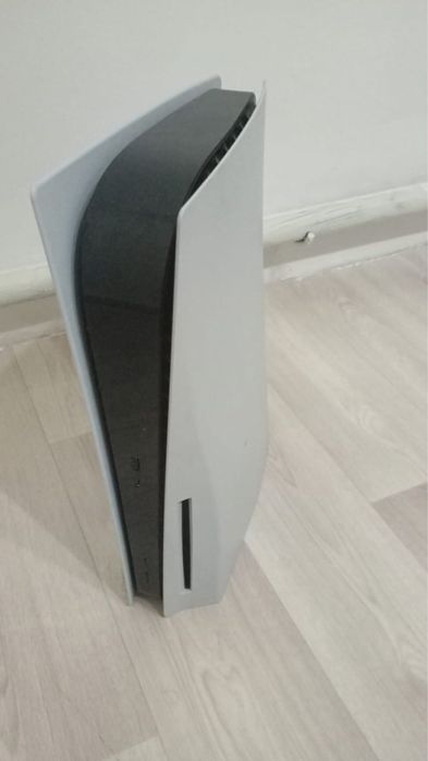 Продается PlayStation Версия Слим ПС 5