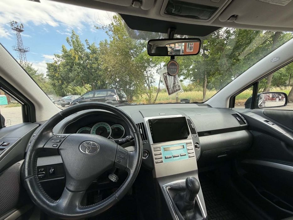 Toyota Corolla Verso 2.2 D4D