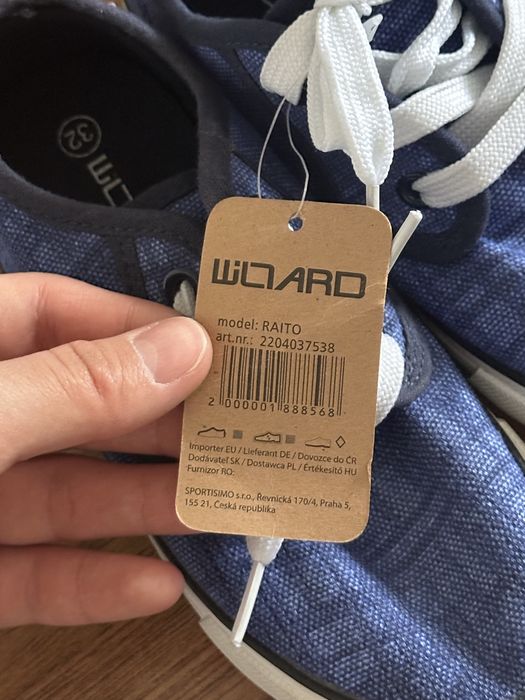 Кроссовки на мальчика