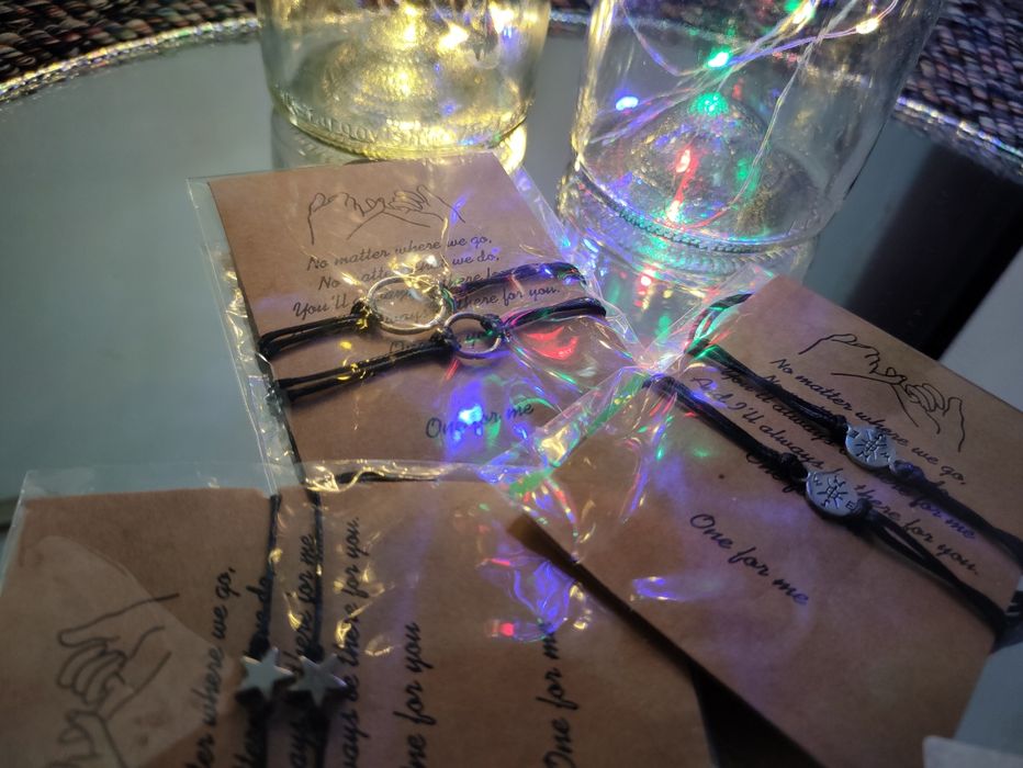 Гривни, нови, за влюбени двойки