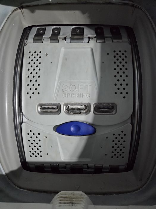 Mașina de spalat verticala Electrolux