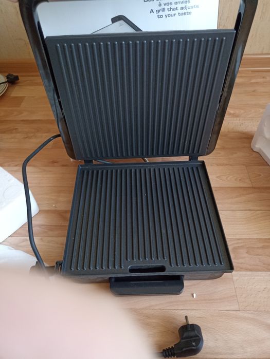 Продам грильницу TEFAL