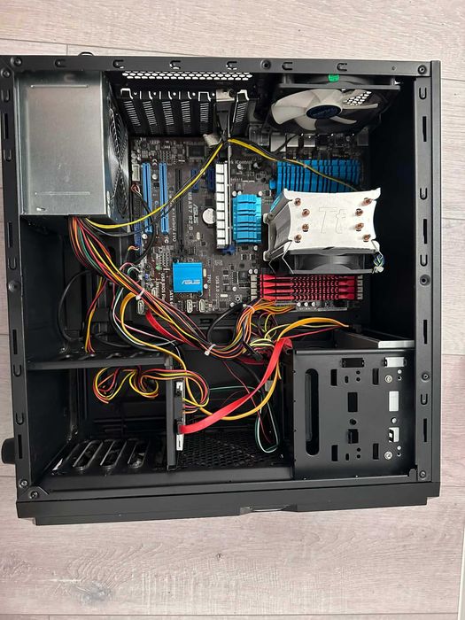 Sistem PC complet (AMD - ASUS(MB)-16GB RAM-NVIDIA-SSD-ZALMAN) de buget