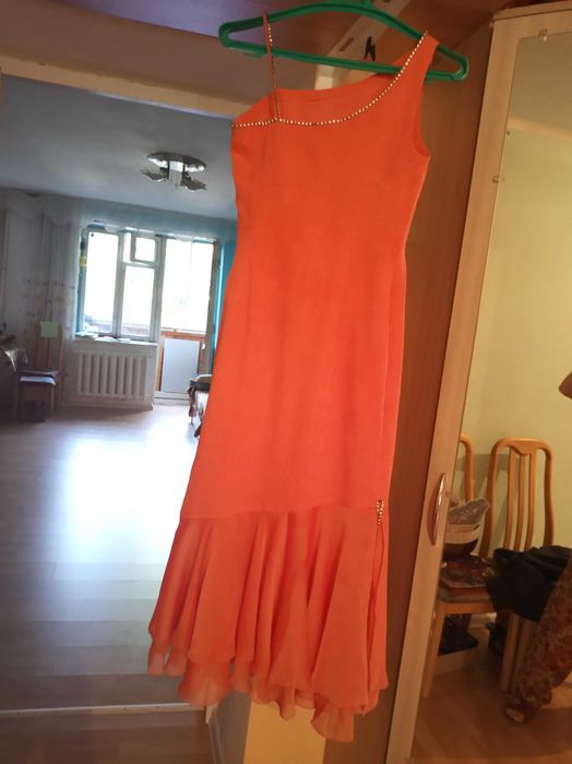 Вечернее нарядное платье