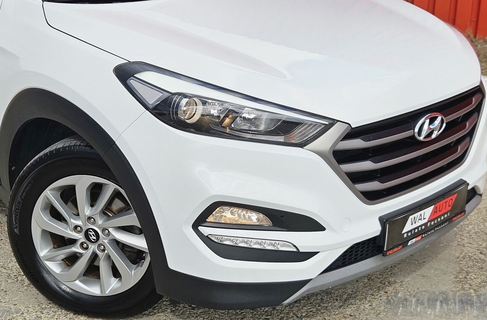 Hyundai Tucson 1.7 Crdi 140 cp Euro 6 Automata-Xenon-Navi-Clima-Camera-Jante R17 Impecabila