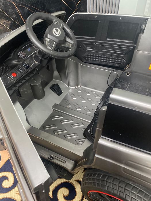 Балаларға арналған электромобиль Lexus LX 570