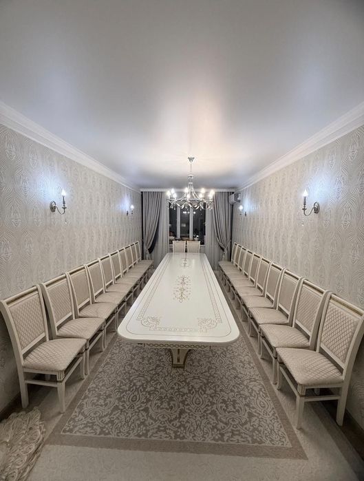 Продам гостинный стол