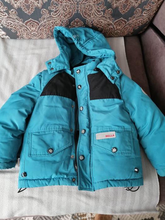 Продам детский комбинезон, куртку.