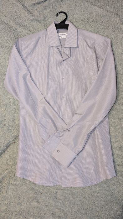 Продаю мужской костюм