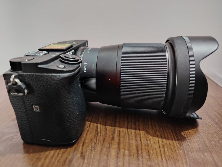 Sony a6400+sigma 16mm