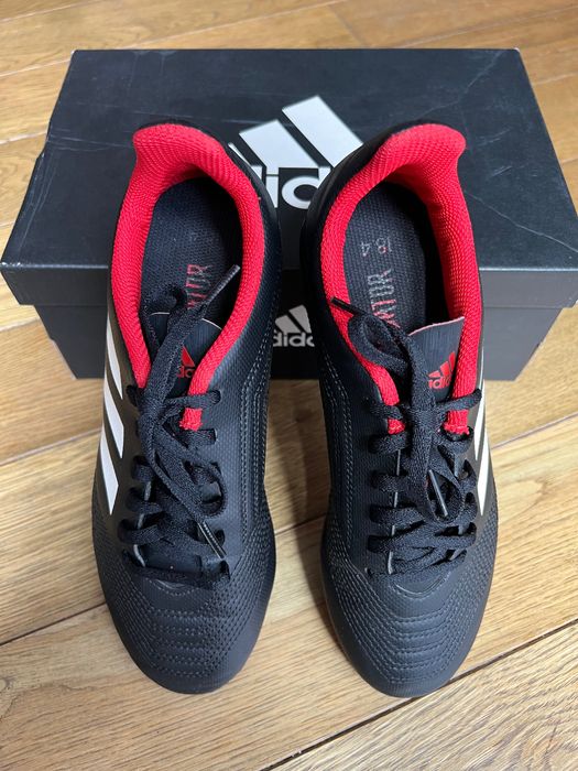 Детски / Юношески Бутонки/ футболни обувки Adidas Predator 37 1/3