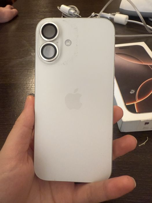 Продам iphone 16 , 128 gb