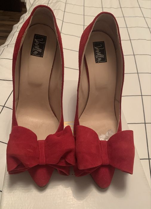 Pantofi stiletto cu toc