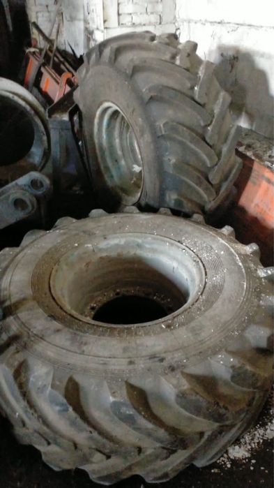 Резина с дисками ХТЗ Т-150 шины