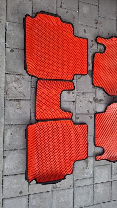 Продам эва полики  Nissan Tiida