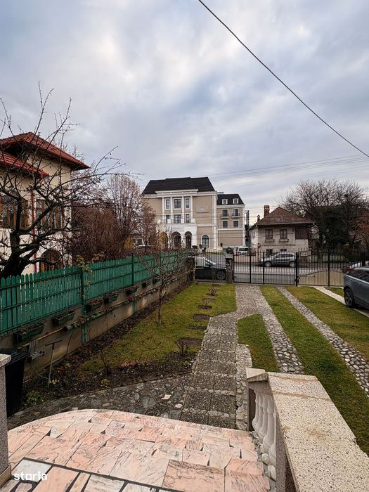 De Vânzare - Casă, Corp Duplex, Independent Câmpulung/Argeș (Centru)