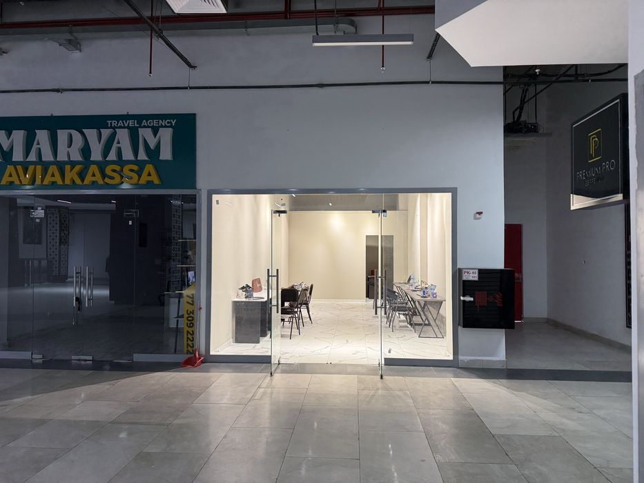 Buxoro Savdo Majmuasining 2-qavatida 37m2 do’kon sotiladi