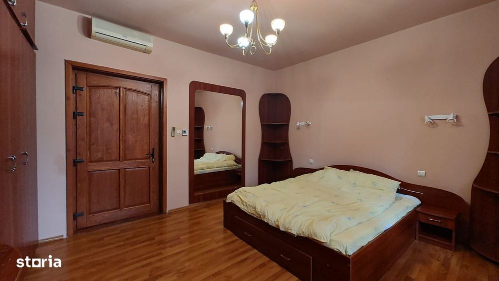 De vanzare/inchiriere apartamentin vila,zona liceul Decebal