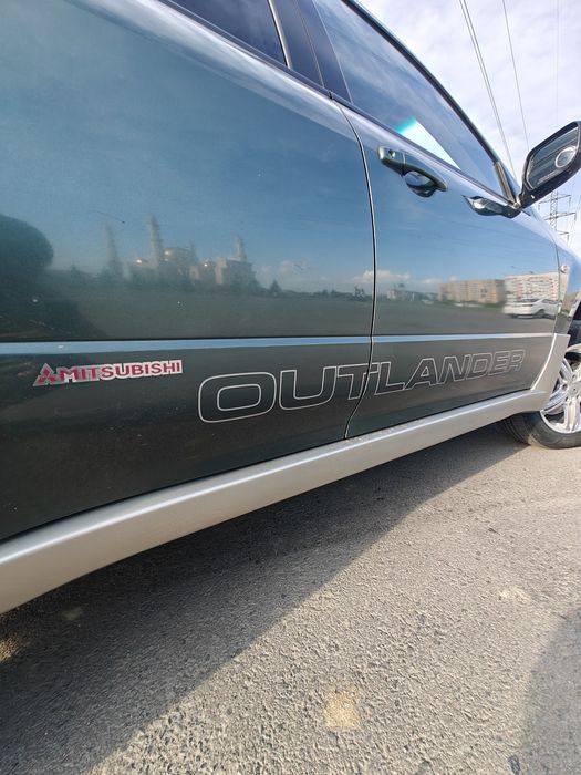 Продам Митсубиси аутлендер 1