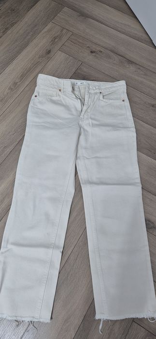 Продам джинсы, кофты  по 200 тенге